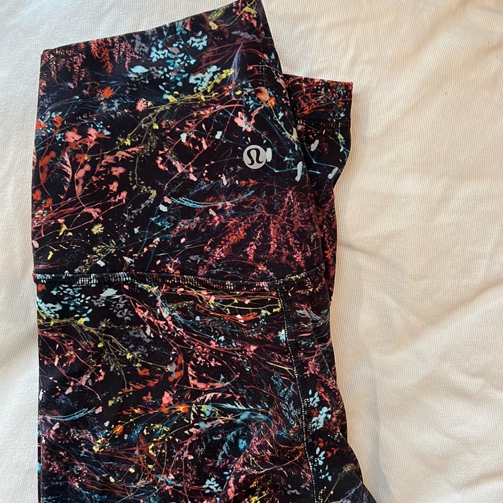 Lululemon Cropped Leggings Size 4